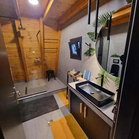 Kovu Chalet Drama Exterior photo